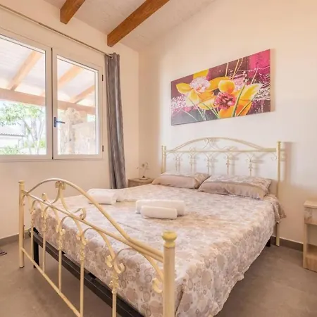 Tenuta Settimio E Valerie * Taviano (Lecce)